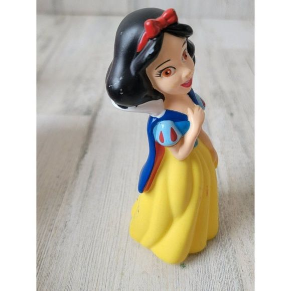 Snow White Princess bath toy Disney Pixar toy figure - Picture 8 of 8